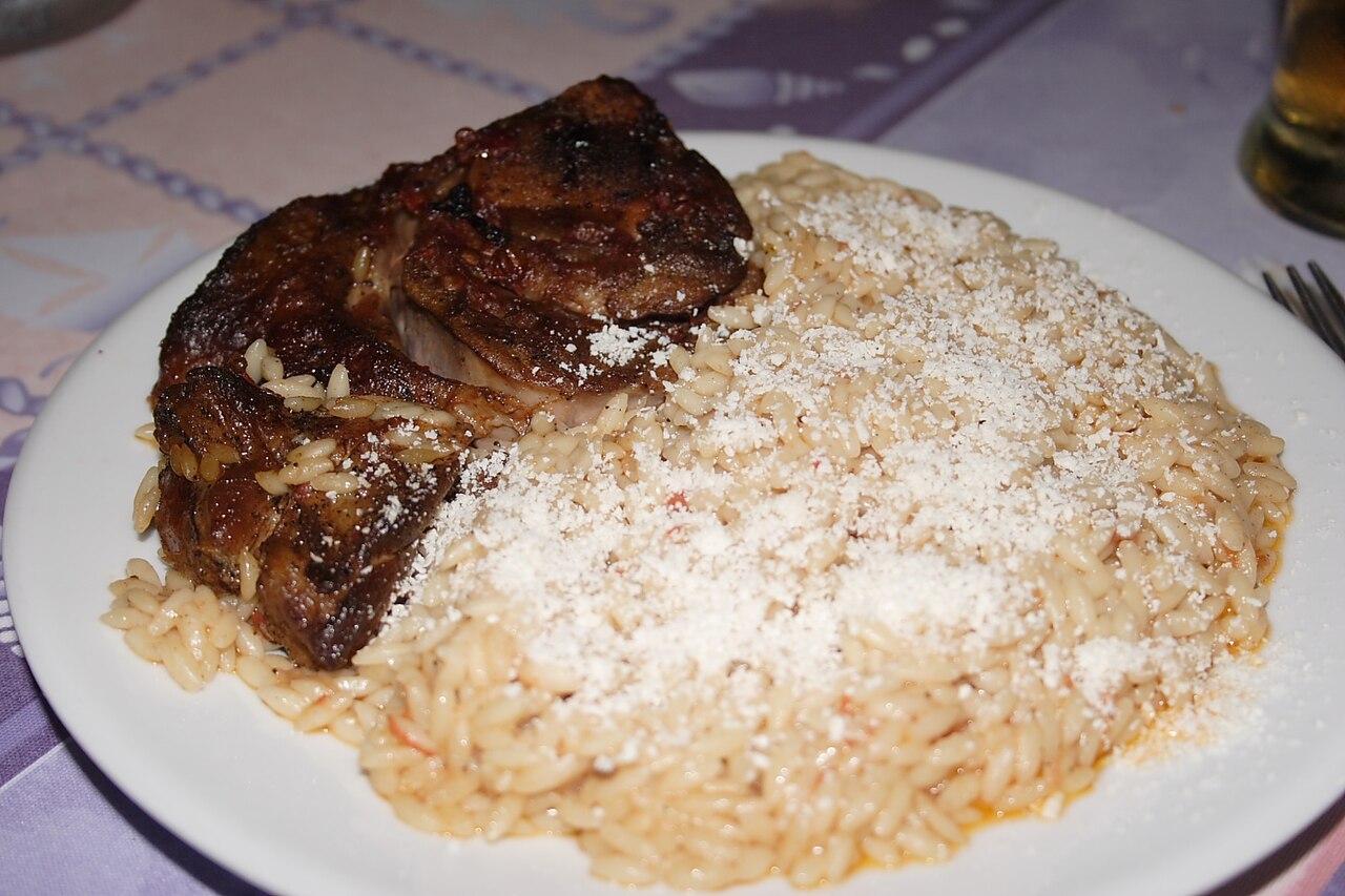 Giouvetsi (Baked Beef with Orzo)